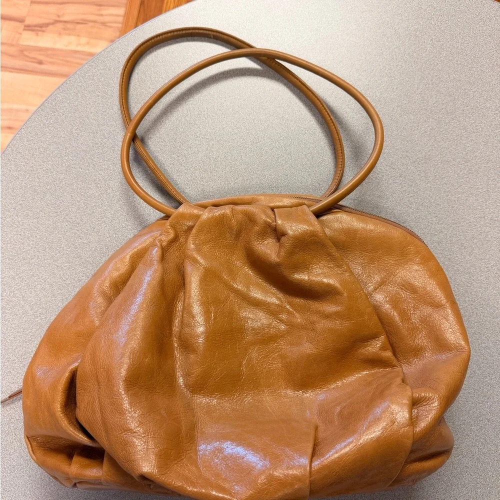 HOBO Tan Leather Shoulder Bag and matching wallet - Picture 1 of 7